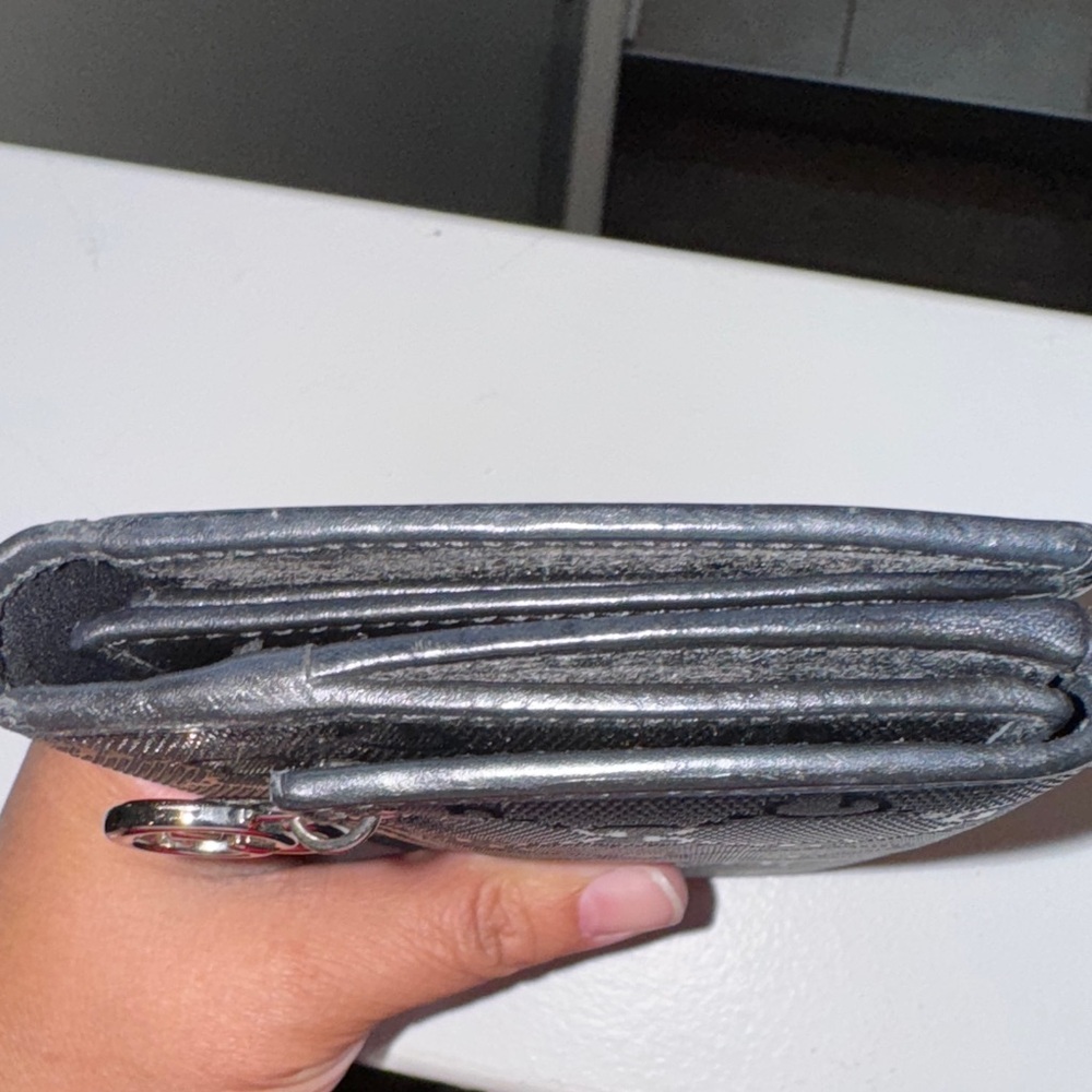 Authentic Gucci Black Embossed Wallet with box and Silver hardware!!! - Picture 7 of 14